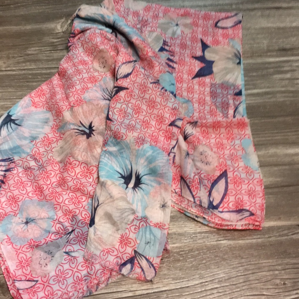 Red and Blue Shaw/Wrap